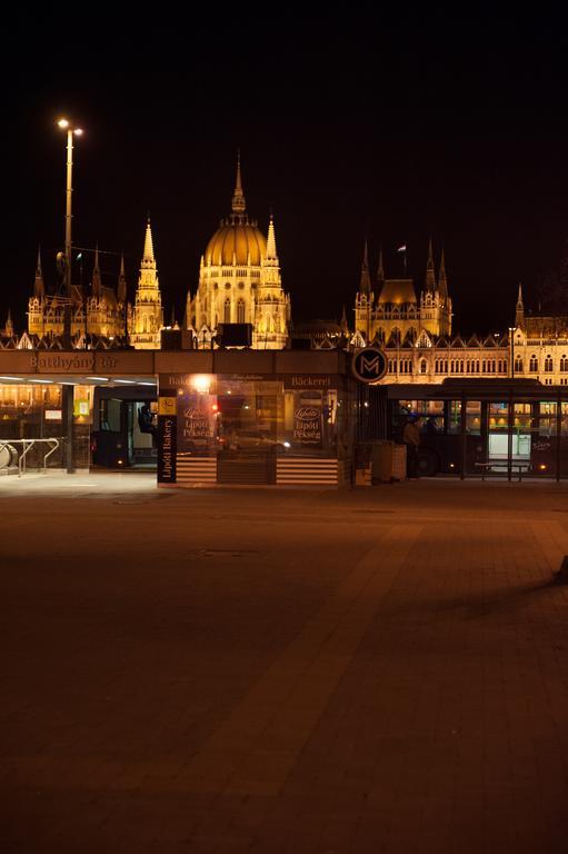Bright Studio With Parliament View, Free Parking Budapest Zimmer foto